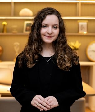 Daphini Geraldo - Sutti Advogados