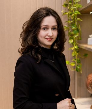 Quezia Biondi - Sutti Advogados